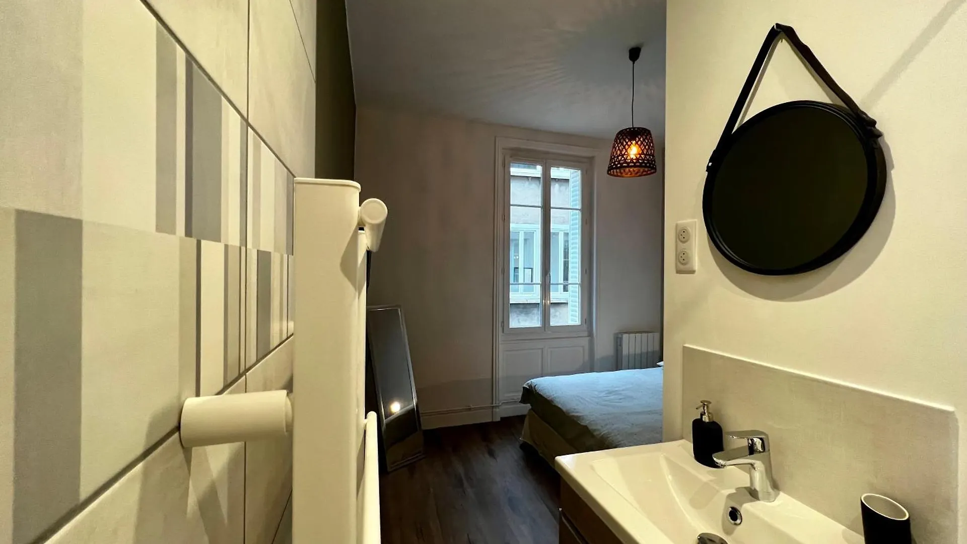 Promenades / 1 Chambre / Neuf Roanne 0*,  France